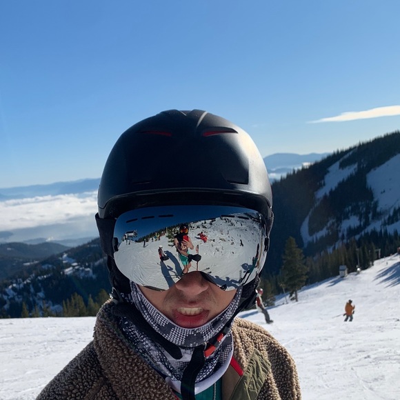 Meet your Posher, Gabe - Picture 1 of 1